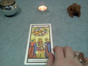 significado de la carta de los enamorados en el tarot