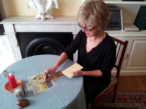 lectura de tarot para alejar a la amante